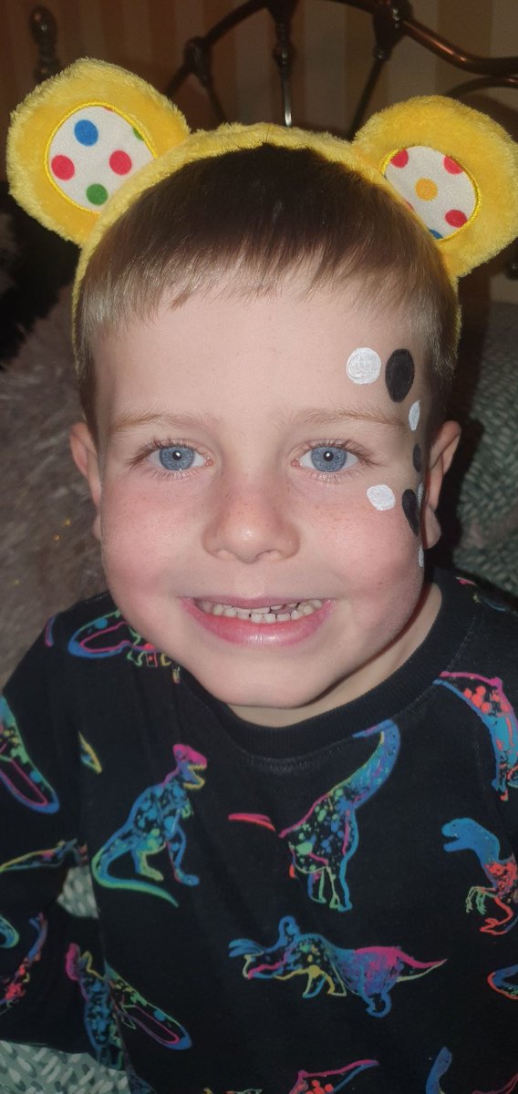 k83wilson's tweet photo. Good luck @stcuthbertsns with Tom today.... up since 5.30am wanting fresh pjs on for @ChiIdreninNeed ... however when it came to Pudsey spots he wouldn't allow red &amp; white face paint together on his face even with other colours and insisted on black &amp; white spots. #toonfan #nufc https://t.co/NvFeqxKBru