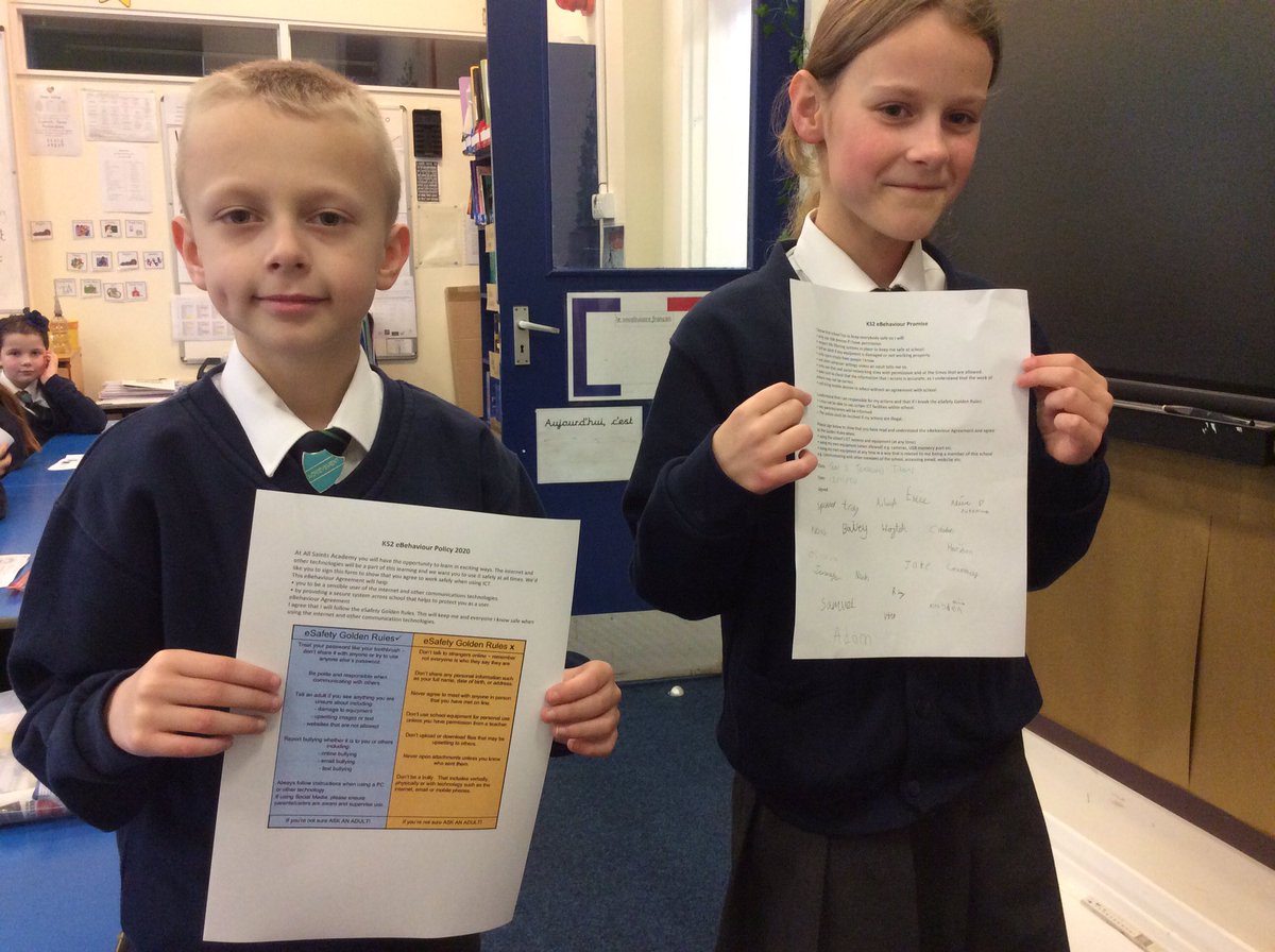 ASALeavers22's tweet photo. Exploring e-safety scenarios and agreeing to our school charter #ASAComputing https://t.co/7ct6ei20sj