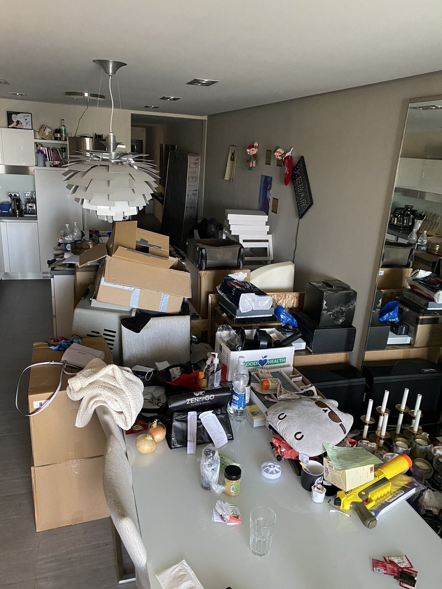 anomalyxd's tweet photo. Me and Papa are making a video RATING your computer setups and rooms. I live like a mentally ill hoarder so we want to see what your rooms look like! You can show your clean setup or your dirty nasty ass setup! Reply with the pics on this tweet and prepare to get roasted 😂😂😂😂 https://t.co/ET6eV4GoWz