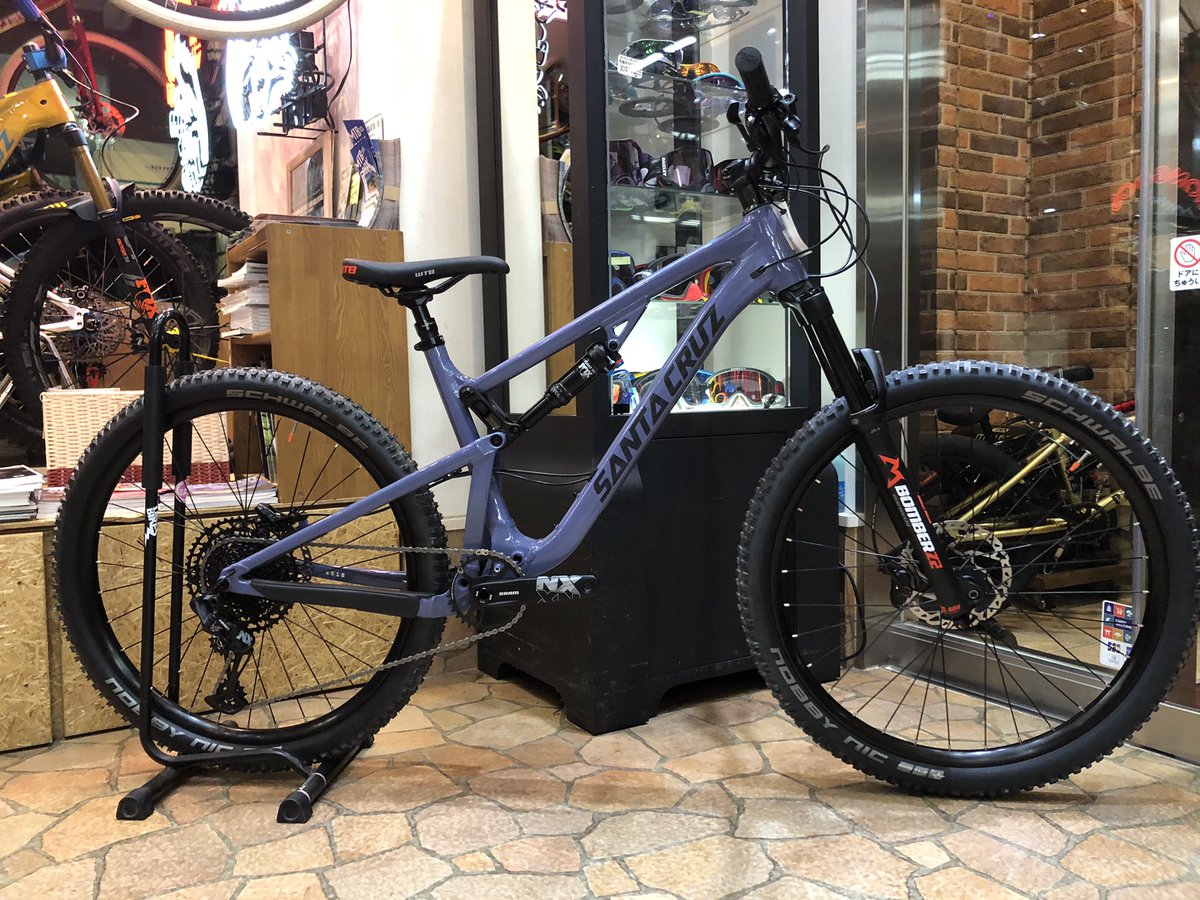 astbikes's tweet photo. #サンタクルズ #5010 ASTスペシャルな完成車‼️妥協を許さずしっかり組み上げた1台😍#sram NX12S #shimano SLX4ポット #marzocchi Z2 150mmサスペンション #kindshock LEVドロッパーシートポスト仕様👍¥440000(税込)お早めに💕#マウンテンバイク #フルサス #santacruz #astbikes #astforest #和光 https://t.co/KoRKD28GXV