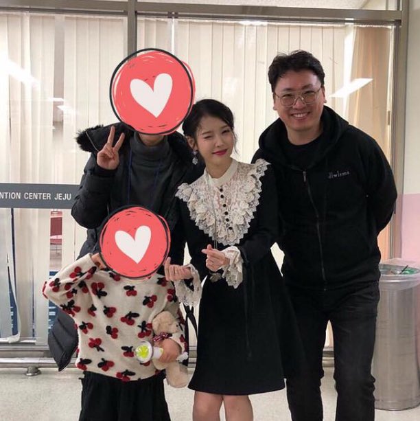 kurdish_iu's tweet photo. 🌟||201113
تەپڵلێدەر چۆ جەیبۆم باسی لە ئاییو کرد و  وتی:ئاییو لە هەموو وەزێکی کریسمیسدا نامەی پیرۆزبایی بۆ تیمەکەمان دەنێری و هان��ەری دارایی گەورەی بۆ هەموو ئەندامەکان هەیە،ئەو کارانەی ئاییو دەیکات لە کریسمس هیچ کەسی تر نایکات ،ئەو گرنگی بە تیمەکەمان دەدات لە ڕووی مادی و مەعنەوی. https://t.co/AChtAA6gK2