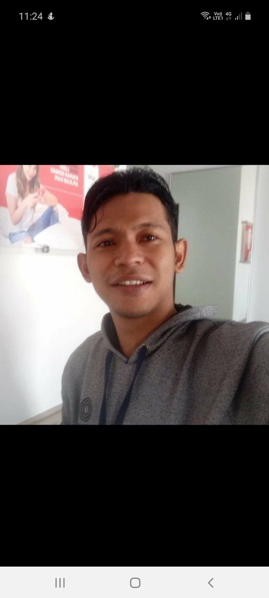 endik603's tweet photo. Hati2 sama orang ini sudah banyak motor yang dibawa kabur.modus pinjam buat ambil seragam atau jemput adiknya.motor saya vario tahun 2016 W 5550 QV dibawa kabur bulan mei 2020 kemaren.sudah lapor tapi masi belum ada kabar sampai saat ini.mohon berhati2 sama orang ini @e100ss https://t.co/v63ApuSQzK