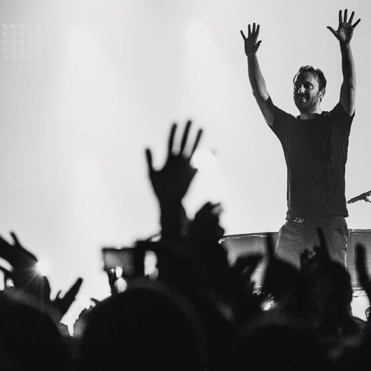 CremoniniCesare's tweet photo. Novembre 2014. #LogicoTour. Bellissimo pubblico. Dall’inizio di questo decennio ho visto i miei palchi crescere pezzo dopo pezzo. Ogni tour aveva qualcosa in più. Mi è piaciuta questa cosa, perché ogni piccola conquista ha avuto un sapore speciale. https://t.co/rPX2DiRw2a