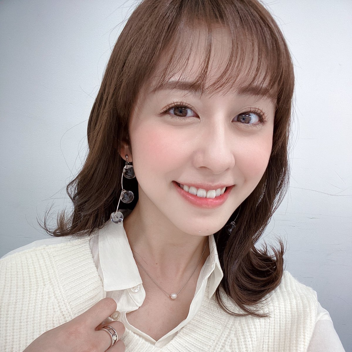 羽鳥慎一モーニングショー 斎藤アナ 真珠がとっても似合ってます 500円玉２枚で購入できる 真珠ガチャ 気軽に身に着けられそうで素敵ですね 11 12放送の ピンチをチャンスに 真珠ガチャ 詳しくは番組ｈｐにて T Co Jknukqnpt5 斎藤