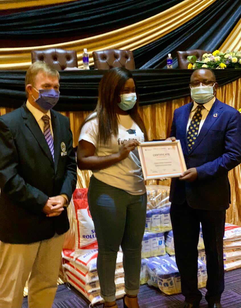 FundisaCF's tweet photo. For Outstanding Contribution towards the meeting of Sustainable Goals (SDGs) in Zimbabwe, Fundisa Children’s Foundation.
Our Director &amp; Co-Founder Vimbai received the award on our behalf at an event held Rainbow Towers yesterday.
We are forever grateful for your support 🙏🏽✨ https://t.co/GBg7SPgmgy