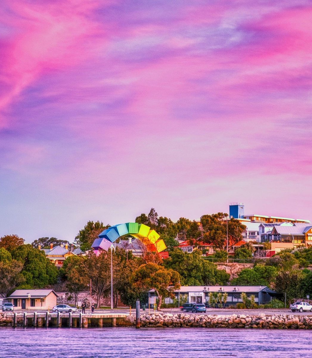 SightseeingPass's tweet photo. A little colour 🌈 for your Friday! 💜
📷: Stunning pic from @georgiekfromwa 

#sightseeingpassaustralia #westernaustralia #fremantle https://t.co/WazYQQ4Npl