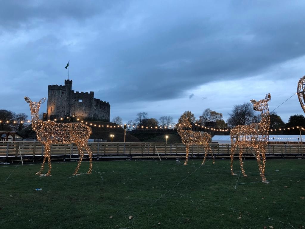 FloodlightingE's tweet photo. You may have noticed we've been a bit quiet recently...We have been busy throughout the #firebreaker lockdown getting Cardiff ready for Christmas. We're very excited to introduce you to Christmas at the Castle @cardiff_castle 🎄
#floodlighting #electrical #christmas #cardiff https://t.co/eXi64FO73e