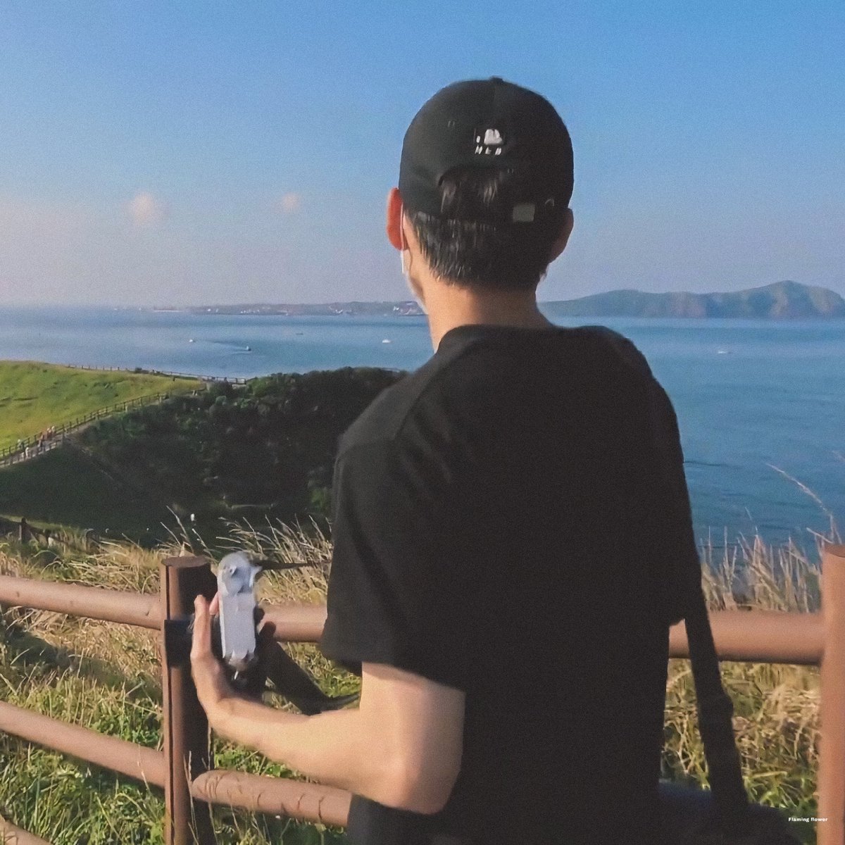 flowelong's tweet photo. [diaONGlog] 제주도 성산일출봉 정상에 오를 경우의 수

#옹성우 #Ongseongwu https://t.co/jHdCZlJYbc