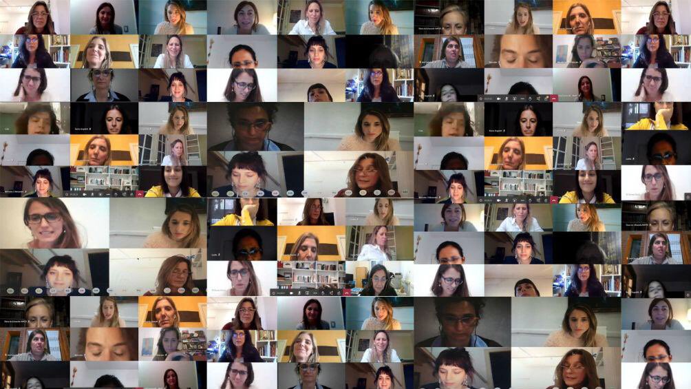 coop4equality's tweet photo. 🔴👉🏽 Es necesario incluir la visión de los #lobbies de #mujeres en las #políticaspúblicas del contexto #covid19
👉🏽En #Coop4eQuality lanzamos el #GenderNetwork queremos fortalecer el #liderazgo de las mujeres en las #ciudades para la toma de decisiones.
https://t.co/3vtoiTwwNx https://t.co/dwXNHNIuAS