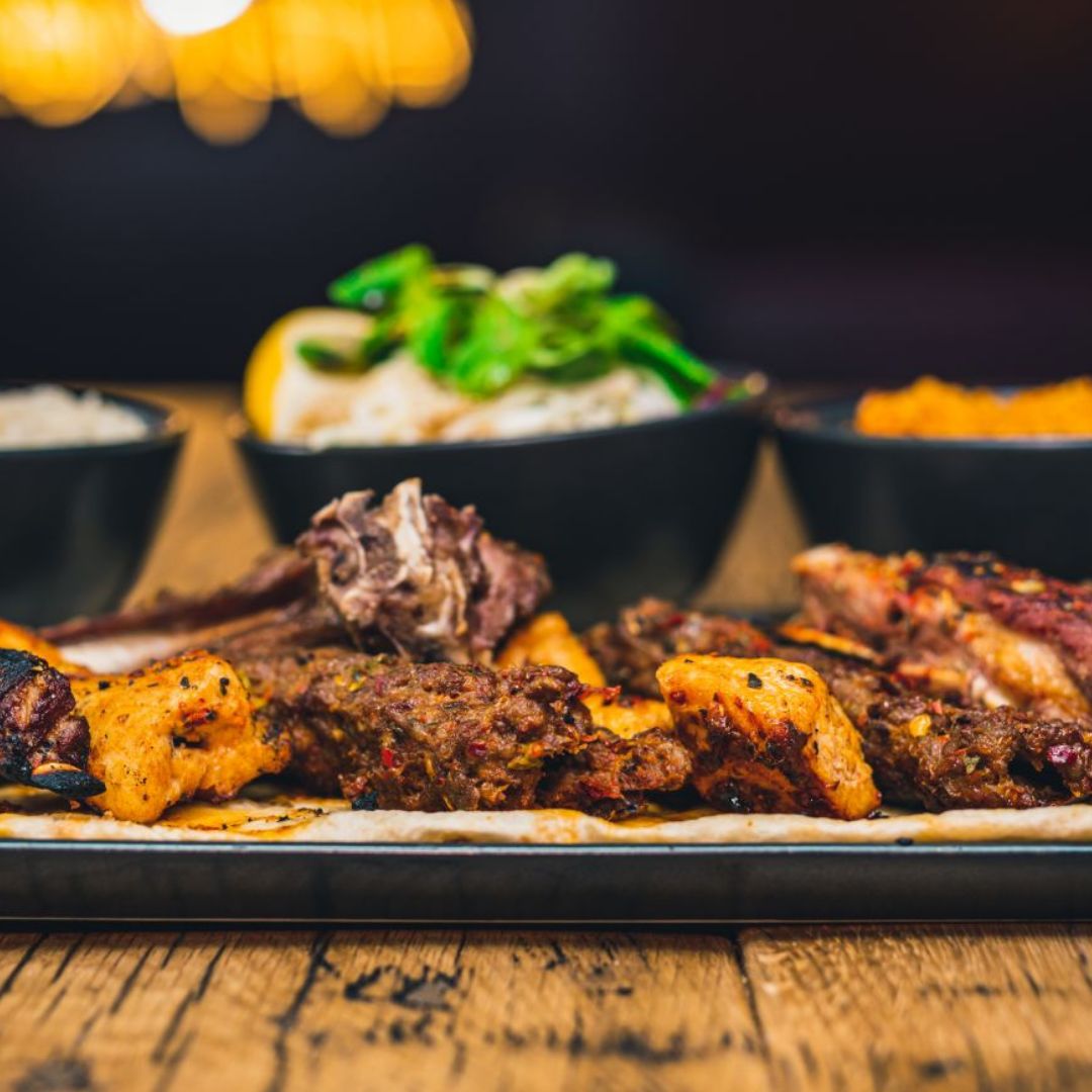 Themkitchenbex's tweet photo. Our favourite words: FOOD &amp; FRIDAY! 🙌 

📞 0208 303 9918
🛵 Also available on  Uber Eats, Just Eat, and Deliveroo.
https://t.co/8tAOOwbzUM https://t.co/jxFLTtPfeX
