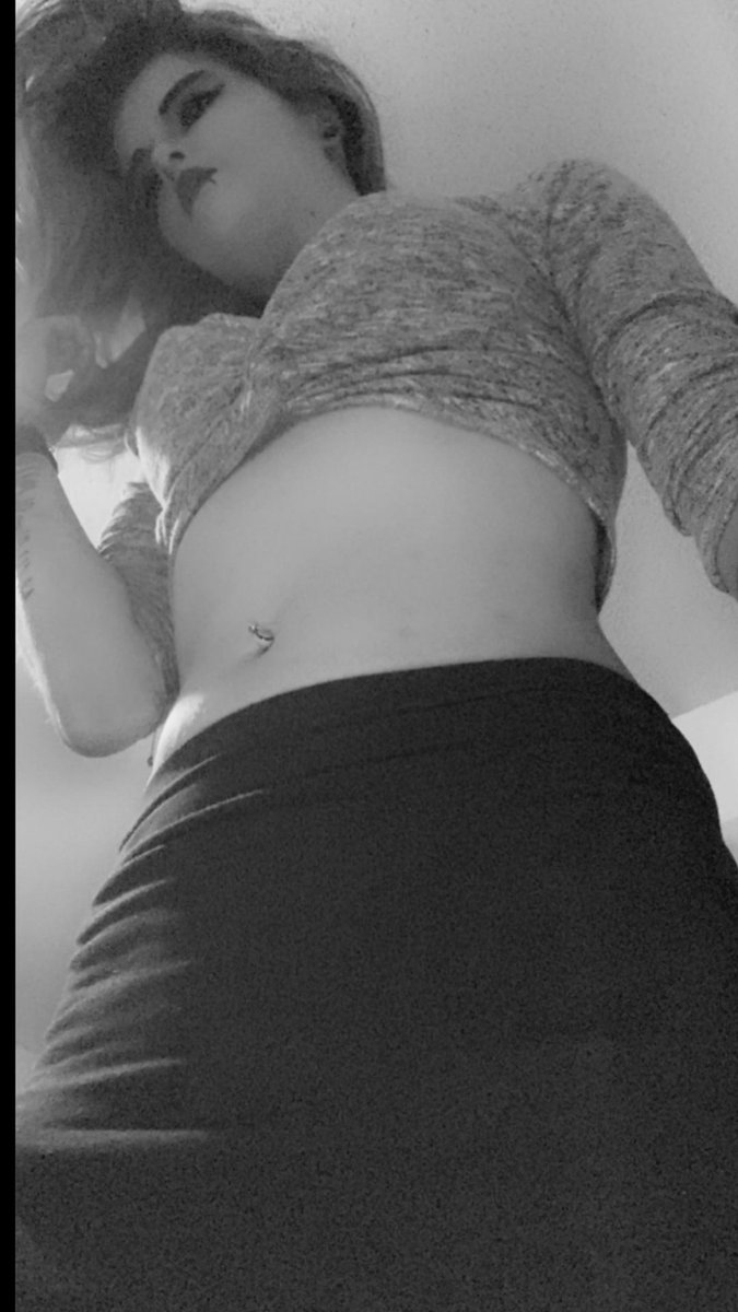 DrayvenVixx's tweet photo. #patreon #patreonmodel #drayvenvixx #camgirl #alternativegirl #punk #patreoncreator #pierced #tattoo https://t.co/fL0fpI8b39