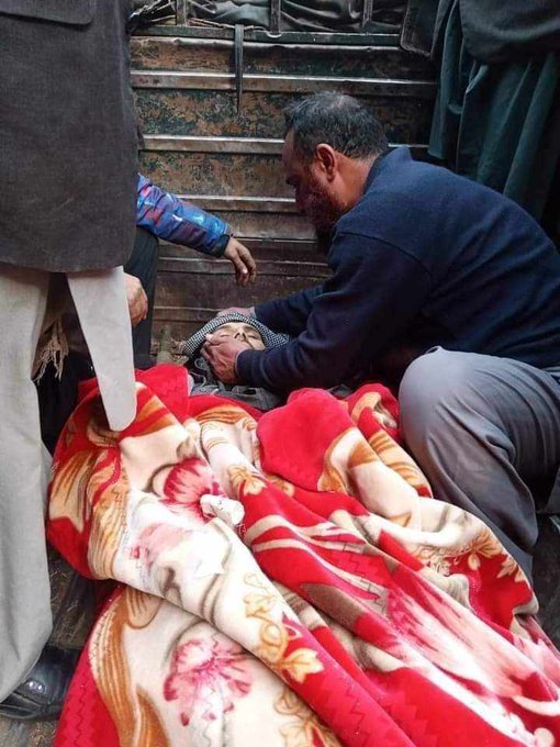 HerNameIs_Bea's tweet photo. Hello #World, I'm sorry to disturb your Friday shopping, but THIS is happening beyond our narrow lens. So far at least 3 people have been killed this morning by Indian shelling at #LoC. 
📢 Targeting civilians is a #WarCrime. 

#NeelumValley #AJK #AzadKashmir #Pakistan https://t.co/O6j0qv4Zwq