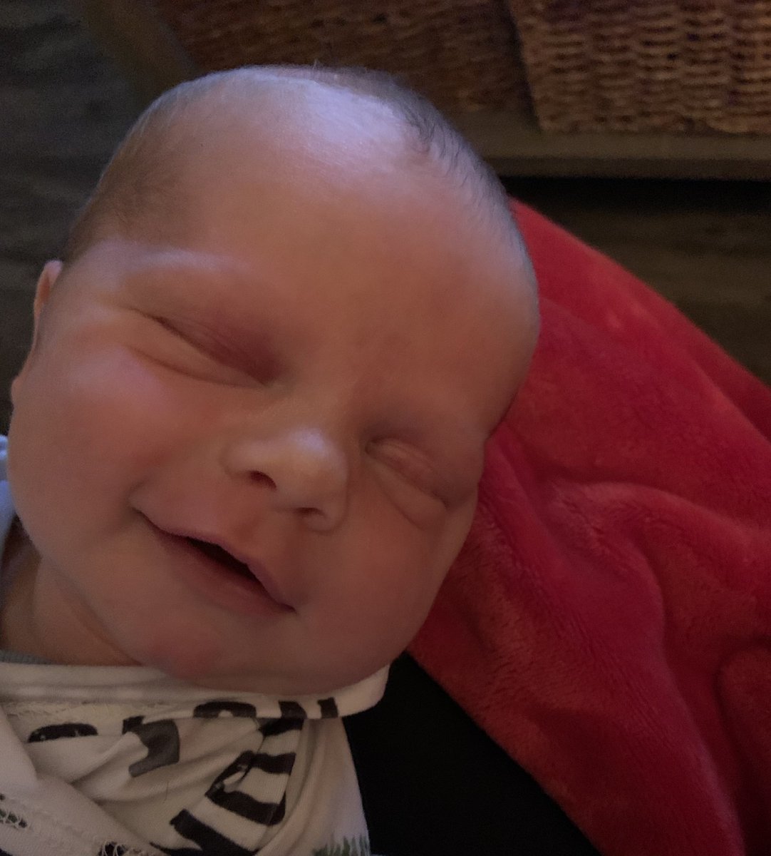 HaileySick's tweet photo. Man my baby is perfect even at 4 am 😴😍 https://t.co/FmlJyC6AVq