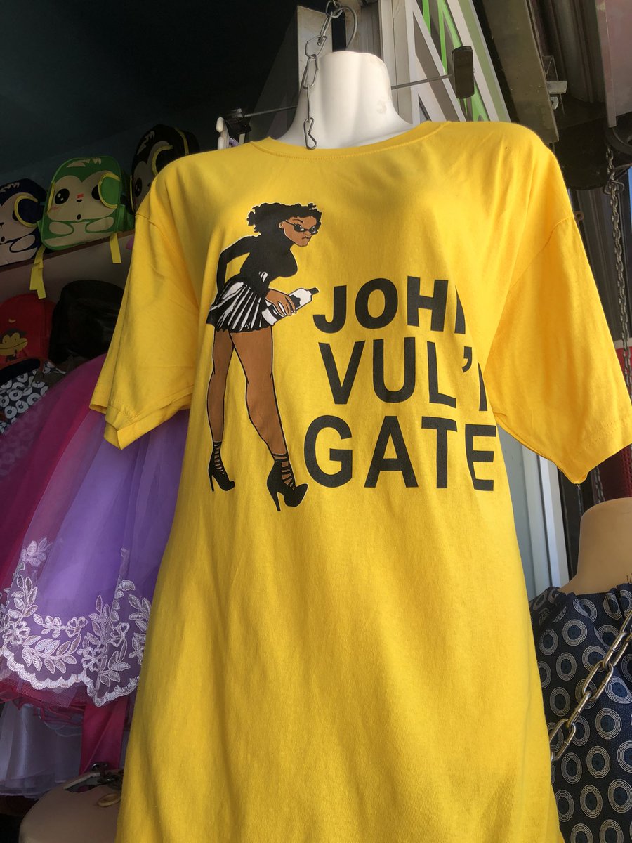 Relebone_'s tweet image. Y’all 🤭

Our Chinese brethren don’t waste time... Saw these #JohnVuliGate shirts earlier today and 😂

#johnvuligatechallenge