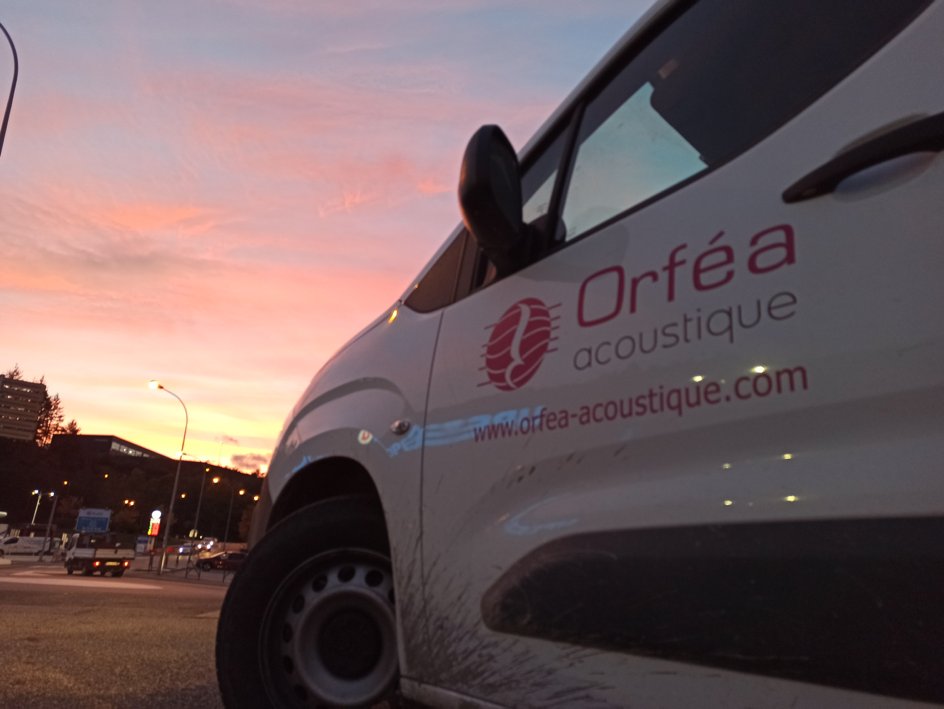 ORFEAacoustique's tweet photo. Nouvelle série : nos #collaborateurs en action ! Sans être encore des « Ninja Warrior », ce sont pourtant déjà des héros. 100% engagés, nos #acousticiens poursuivent leurs missions d'études #sonores. 
▶️https://t.co/kxJeOxxoD4
#acoustique #étudesonore #Impact #bruit #BETIC #son https://t.co/hTHRm2G10d