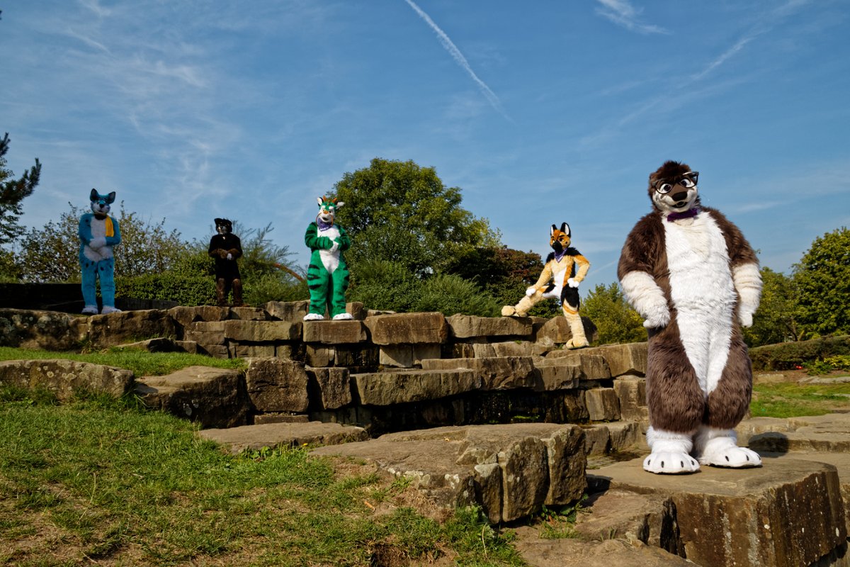 Happy #FursuitFriday
Stay healthy, keep distance, wear your mask.

(pic from Sept 2020 by <a href="/Tanor42/">Tanor</a>; with Balenty, <a href="/Nano_Blade1991/">Tobias Klinge</a>, (me), <a href="/Himaru_Shepherd/">❤️🐾H.M.S. ひまる 🐾❤️ 🔜 NFC-Furciety 👀</a>, <a href="/KiyoFurball/">X is full of Facists</a>)