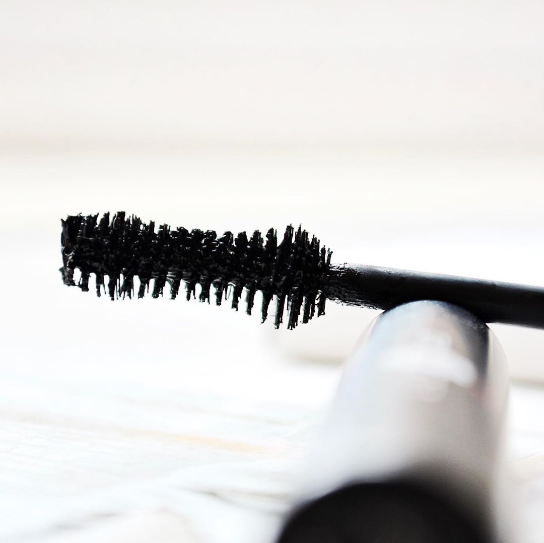 Finding a mascara that ticks all the boxes seems to be a big challenge for clean beauty lovers, but not when it comes to our Big Lash Mascara. "Layer on 2-3 coats &amp; you’ll be left with those big dramatic lashes that the name promises!" Thank you for your review, <a href="/NatuRiaBeauty/">Ria</a> 💕