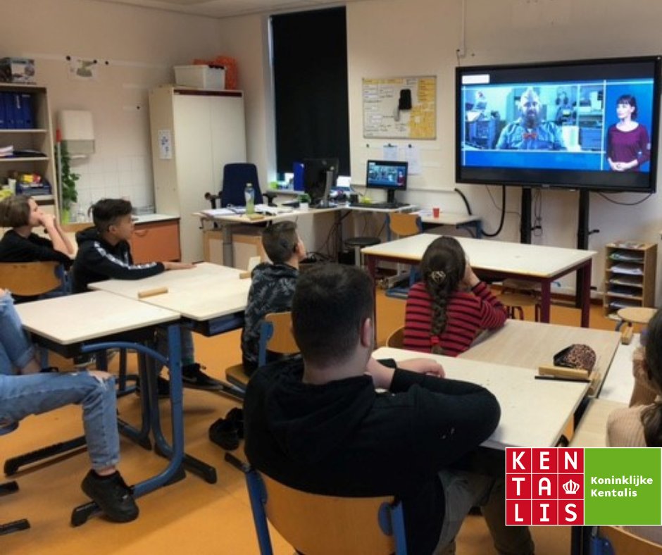 kentalis's tweet image. Leerlingen van Kentalis Talent aan de slag met #MediaMasters. Een spannende game over de kansen en gevaren van (digitale) media. Voor #dove en #slechthorende leerlingen wordt de game ondersteund met ondertiteling en #gebarentaal.