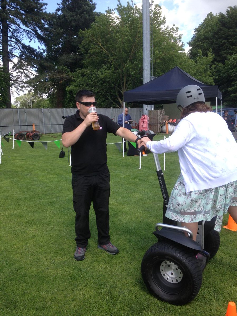 eventsincltd's tweet image. Lockdown Day 9: Happy Friday!  Nearly the weekend!  Sometimes you just can't wait till you get home!  (don't worry - the client did offer him a tipple!)  

#EventsInc #keepingpositive #keepsmiling #DrinkingontheJob