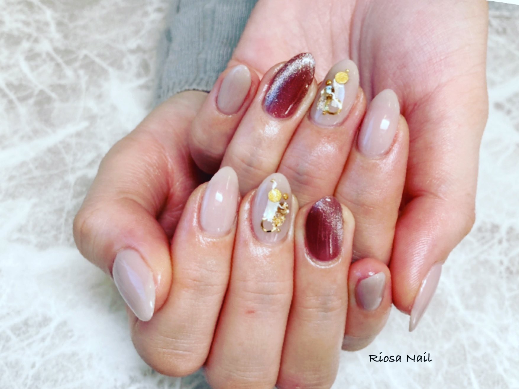 Acra 持ち込みアート2 4本 6600コース 埼玉ネイルサロン 伊奈町 Acra2階 マグネット ニュアンス ネイル シンプルネイル 美爪 Instagood Nails Nailsgood ジェルネイル オフィスネイル フィルイン対応サロン 埼玉ネイルサロン 大宮 上尾