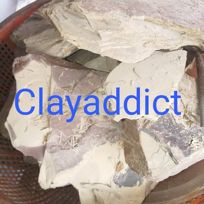 clay_edible's tweet photo. I sell edible clay. This is my hustle. Please help me retweet, I dey find customer. 
👇Ulo clay chunks
#edibles #clay #edibleclay #clayseller
#yellow  #tanana #thankyoujesus #davido #madeinlagos https://t.co/bvLeADApaP