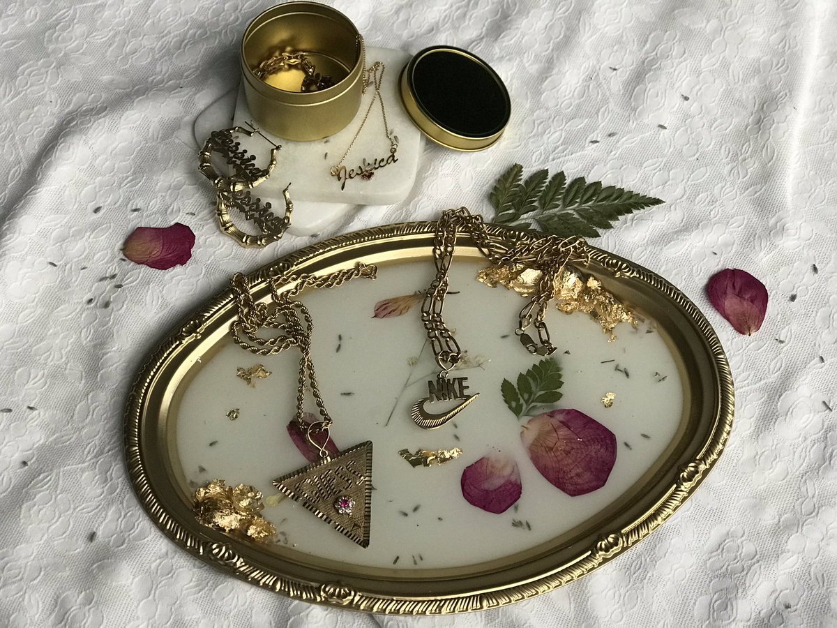 drawntosenia's tweet photo. I make trays you can customize ✨
https://t.co/GXOjjKzh0W https://t.co/Io2wj1ti3T