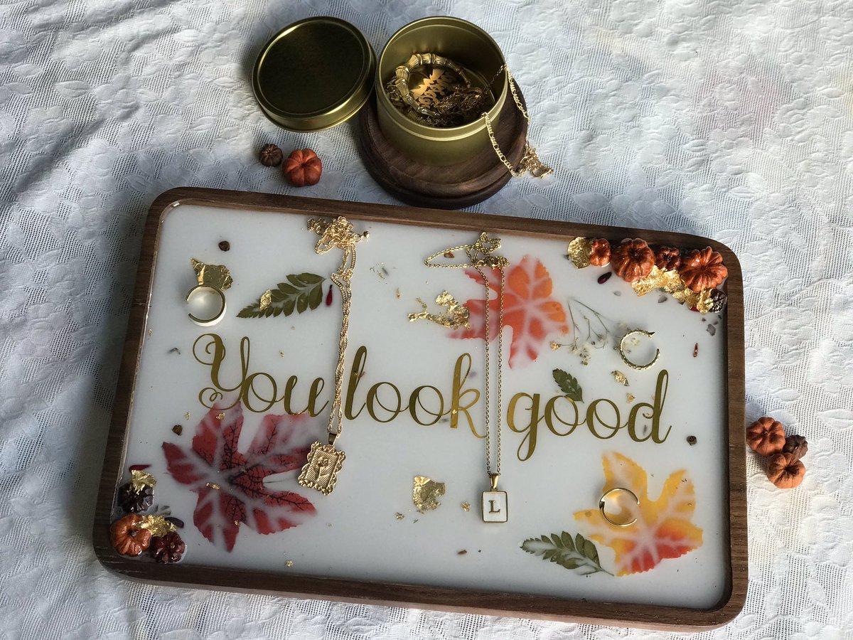 drawntosenia's tweet photo. I make trays you can customize ✨
https://t.co/GXOjjKzh0W https://t.co/Io2wj1ti3T