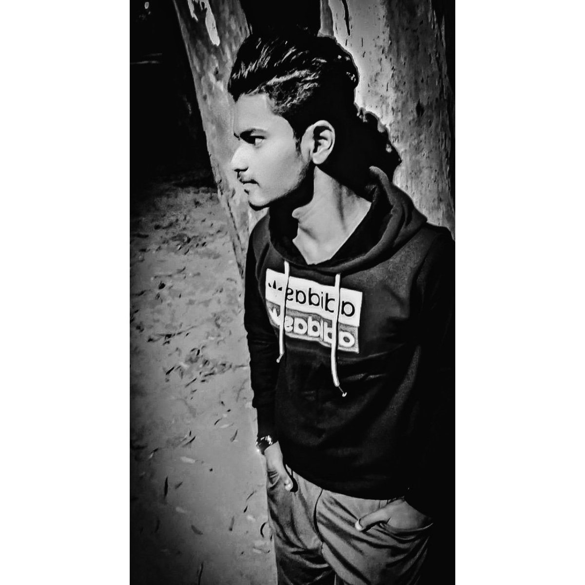 GreatXRapper2's tweet photo. Shoot in darkness early morning at 4:30 a clock,..🖤😎❤️ https://t.co/7T5jrw2eNR
