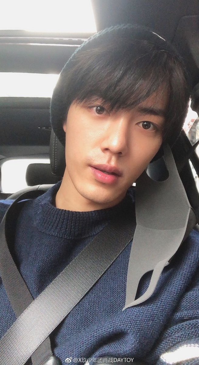 xiao zhan in a beanie selfies: a thread