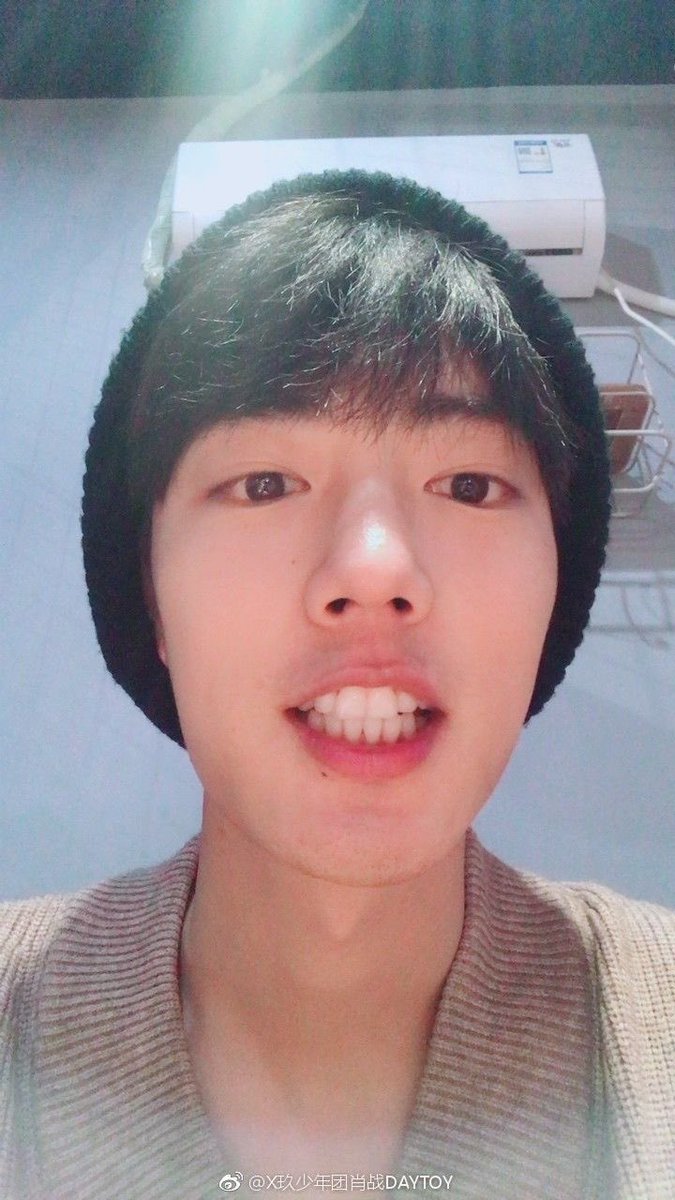 xiao zhan in a beanie selfies: a thread