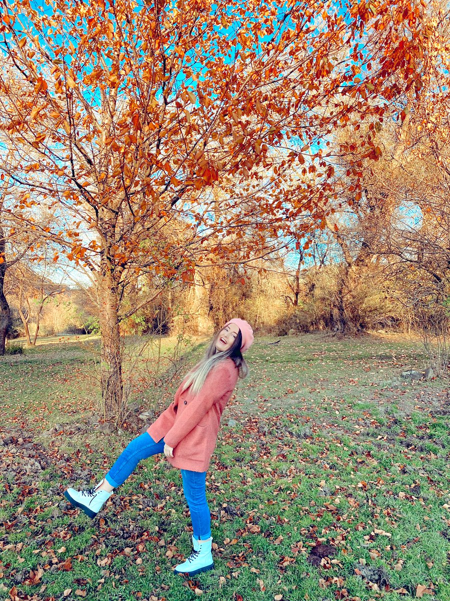 oncul_ebru's tweet photo. Hani biz her mevsim yaz’dık 🥰🍂 https://t.co/Zpzceves1L