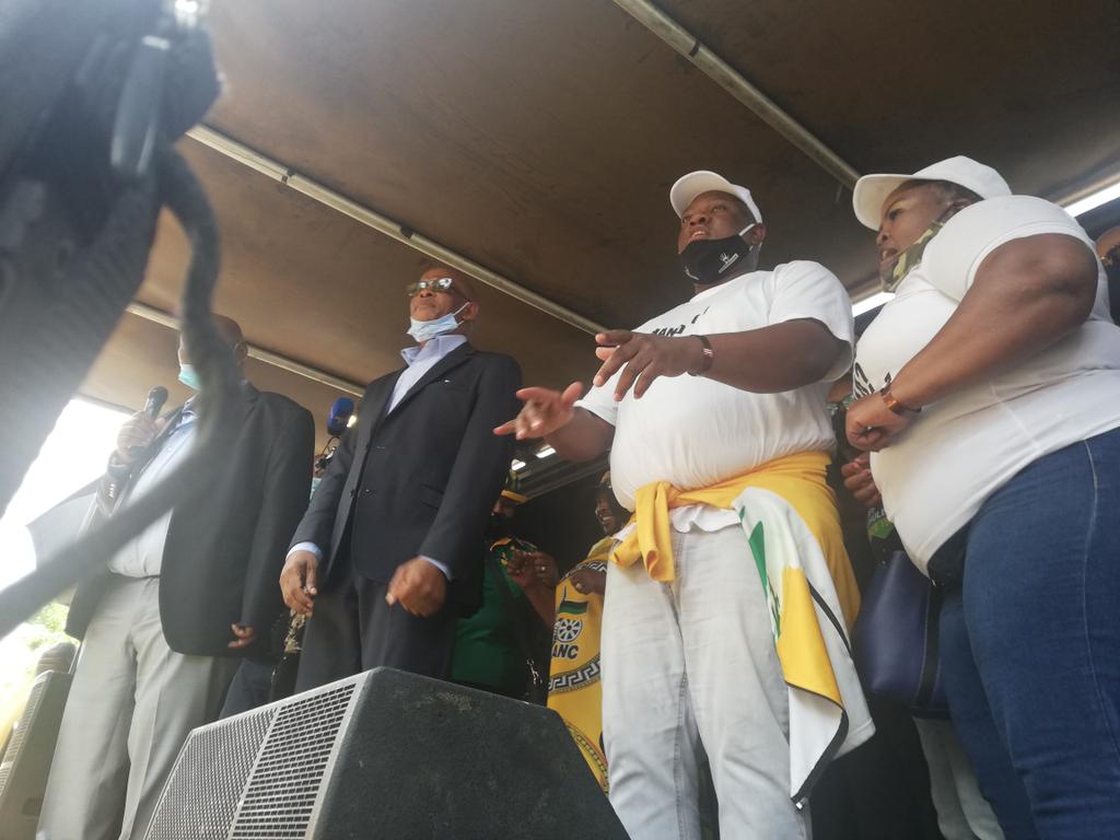 masitengmakgala's tweet photo. Ace Magashule now on the podium. #sabcnews #SABCFS #asbestos https://t.co/1gTaIMpQVU