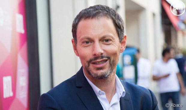 puremedias's tweet photo. Marc-Olivier Fogiel sur ses différences avec CNews : "BFMTV fait de l'information, pas du complotisme" https://t.co/zo8qhwpQlc https://t.co/gkKFpzQYhM