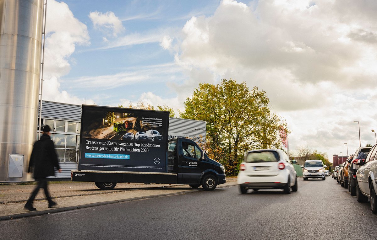 Inovisco's tweet photo. Unterwegs für @MercedesBenz_DE &amp; @Daimler mit unseren maximal auffälligen #LitoTubes:

📍#köln
📍#frechen
📍#koblenz

▶️ https://t.co/9dJRUUBphT

#inovisco #wirbdochwoduwillst #litotube #daimler #mercedes #mercedesbenz #cologne #mobilemedia #ooh #outofhome #marketing #promotion https://t.co/oZZDFzsuBe
