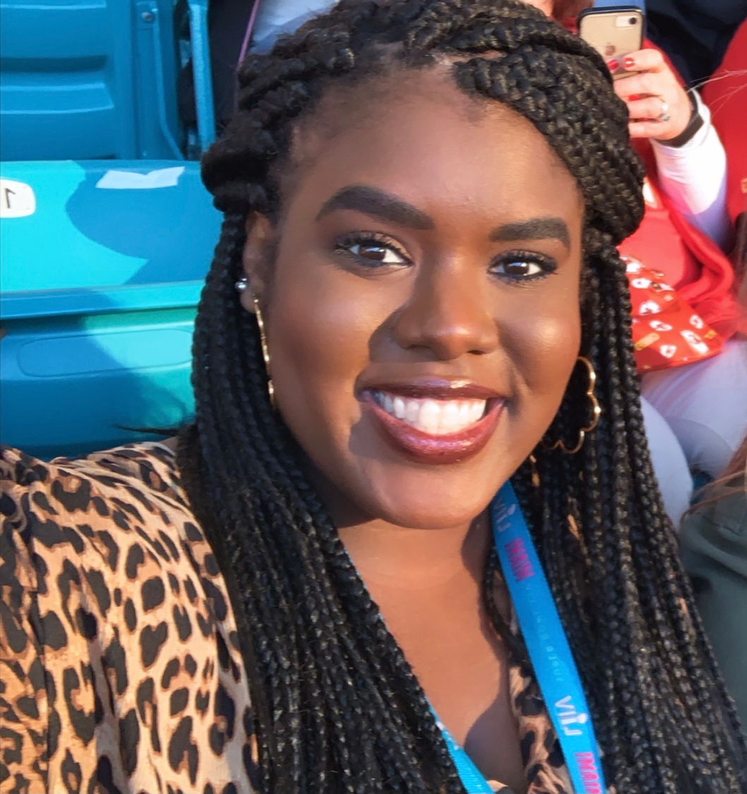 Licensing_Intl's tweet photo. It's our pleasure to shine the #PeopleProfile spotlight on Krystyna Braxton! If she looks familiar there's a good reason – she was one of this year's #RisingStars. She handles apparel #licensing @NFLPA & champions our IDEA committee. More about Krystina👉🏽https://t.co/nDC7Vx5sOf https://t.co/3Or10LlxWX