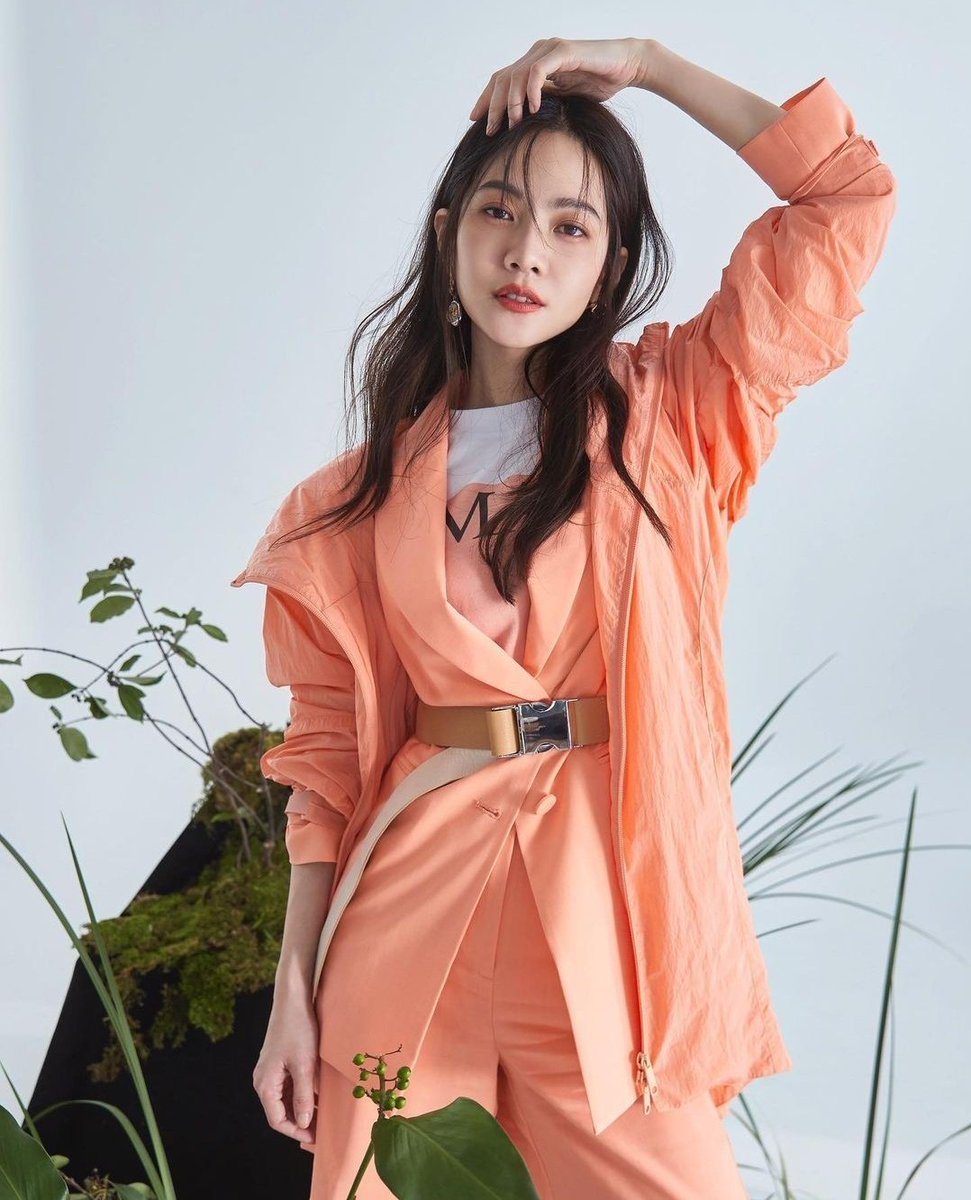 SMilkdrama's tweet photo. #JoanneTseng
- I have always found her to be so pretty ever since I watched her in #MarryMeOrNot
- also thought that she stole the spotlight with her good acting skills there as a second female lead
- in love with her fashion sense
- she can nail any photoshoot too! https://t.co/7ZQlt7y8LN