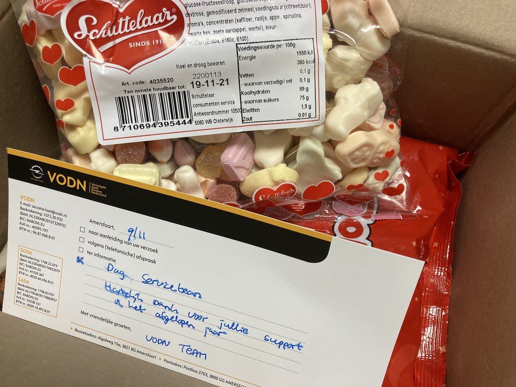 Deze week werd deze smakelijke blijk van waardering van <a href="/opeldealers/">VODN</a> bij ons bezorgd. Namens het serviceteam: bedankt en graag gedaan!