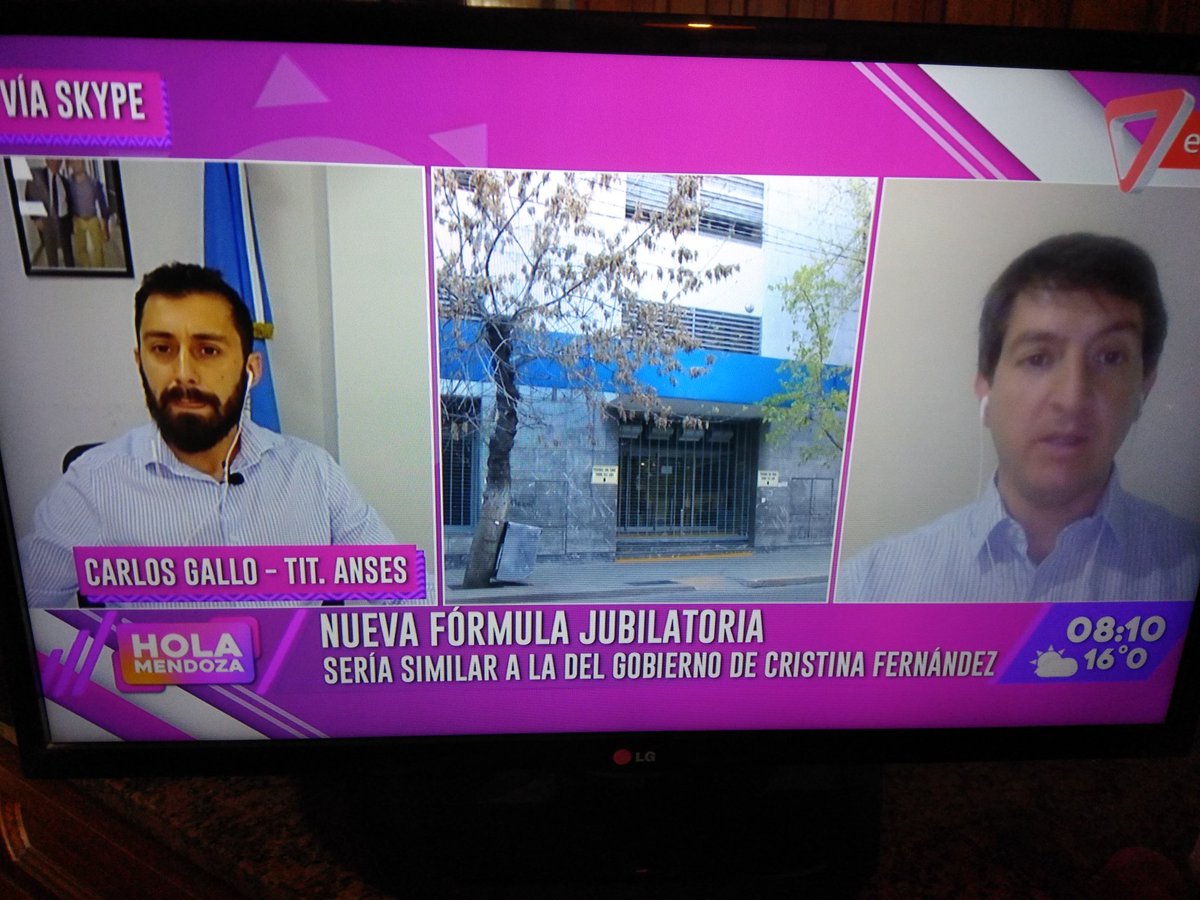 joselazcor's tweet photo. Imposible mantener un sistema jubilatorio, si el 50 % de la fuerza laboral está en su casa cobrando subsidios que no aportan al recursos https://t.co/3ccM8oFbNW