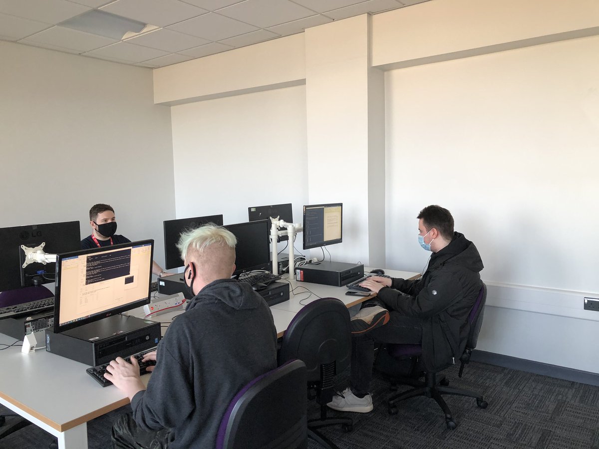 Lovely sunny day in #StokeOnTrent - great to be on campus with students - just completing #Oracle work with #SQL before moving on to #AWS
<a href="/StaffsComputing/">Dept of Computing</a> @StaffsUni