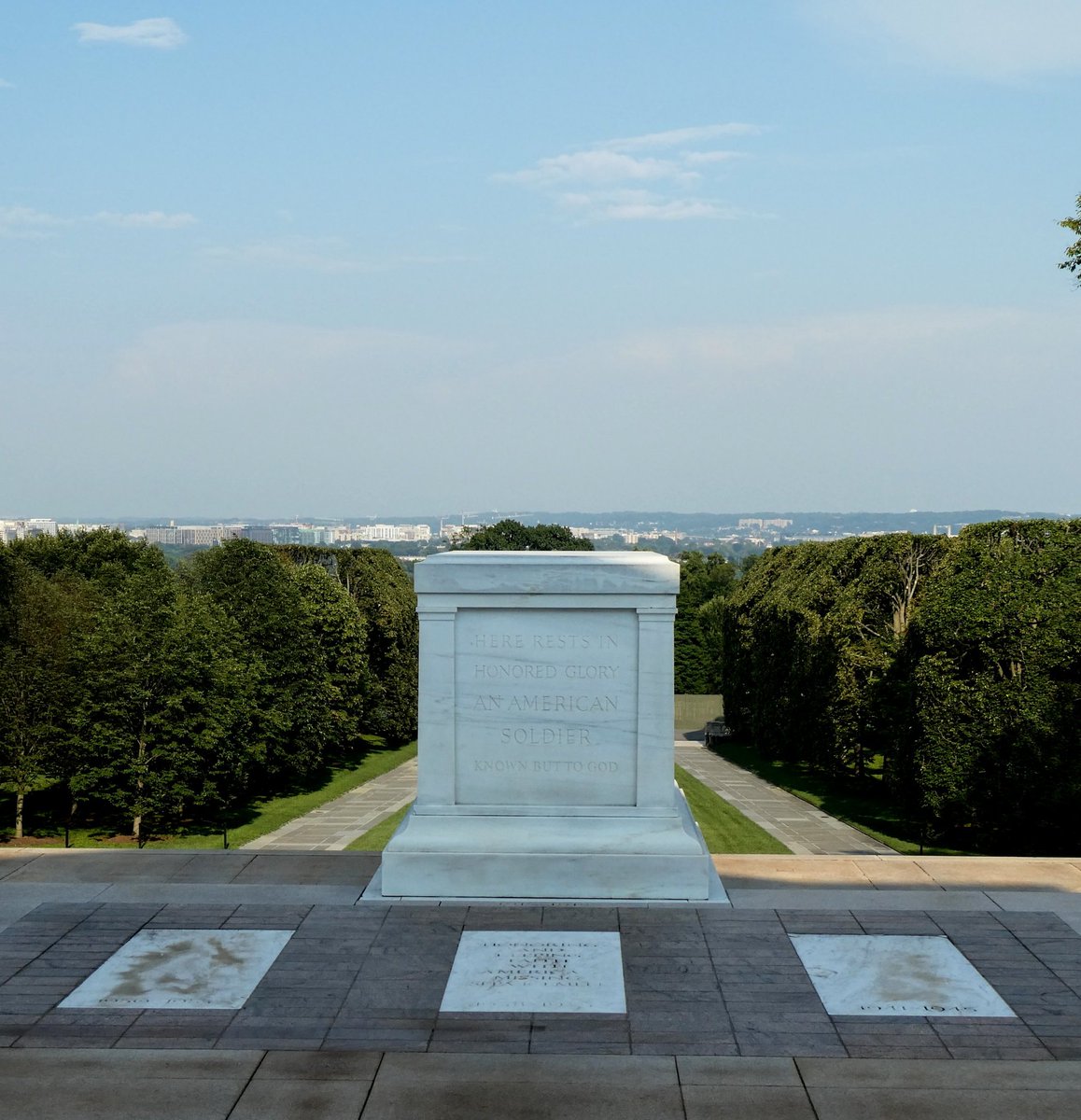 Were the Tomb of the Unknown Soldier at Arlington differs from the UK is that there is an unknown interned from not only the FWW, but from WW2, Korea and Vietnam.