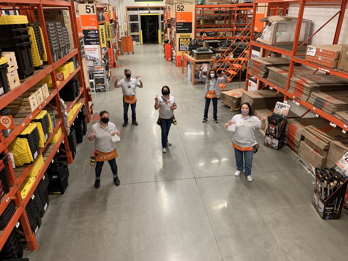 nate_knowles's tweet photo. MET appreciation. Thank you team 2754 for your hard work including staying safe for 8 + years. @niki_langlois @D275Met @RoWilliams1 @SafetyMattersHD https://t.co/2Zl8bAI7WG