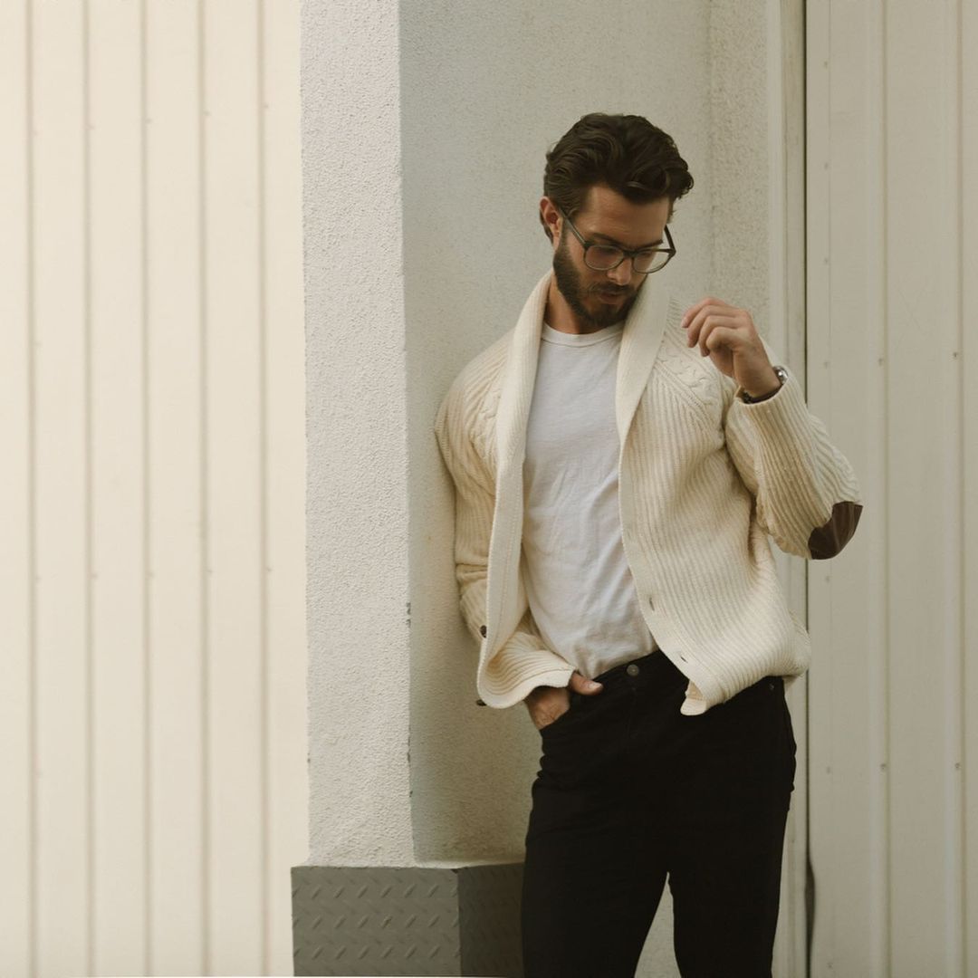 ⠀⠀⠀⠀⠀⠀⠀
⠀You float like a feather
⠀in a beautiful world
⠀I wish I was special
⠀You're so fucking special.

⠀⠀#freerol — #sexrol