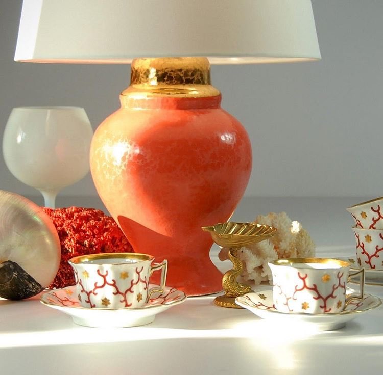 13. LUBIĘ RZECZYJest to internetowy salon wyposażenia wnętrz w stylu vintage. Znajdziecie tam oryginalne przedmioty z lat 50. lub 60. To także sklep dla osób z większym budżetem.strona internetowa:  http://lubierzeczy.pl&nbsp;