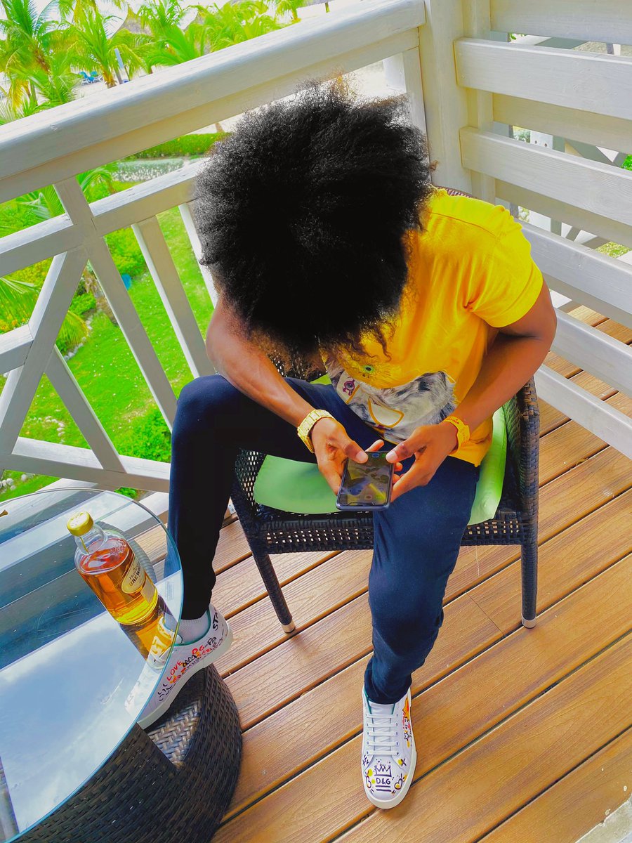 sanchez_mrclean's tweet image. So what u do? I went to have a little fun 🤩 like a Boss do🧊.... #dripset 💛🖤🦅 #golce_gabana #amari #supreme