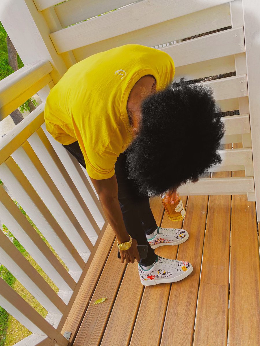 sanchez_mrclean's tweet image. So what u do? I went to have a little fun 🤩 like a Boss do🧊.... #dripset 💛🖤🦅 #golce_gabana #amari #supreme