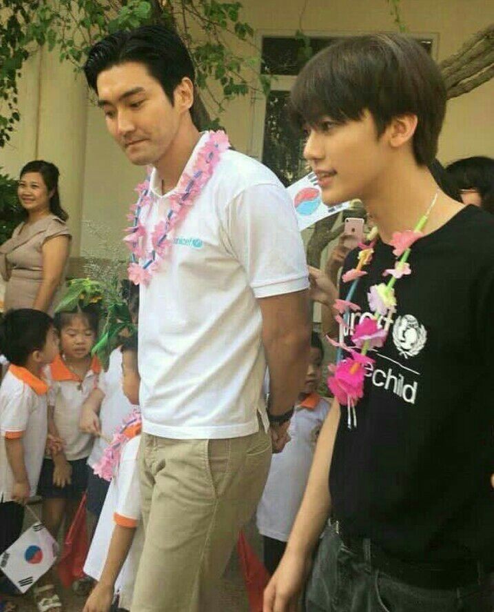 วันนี้ลูกคนเล็กท่าน​ ส.ส.​มาช่วยพ่อหาเสียงด้วย