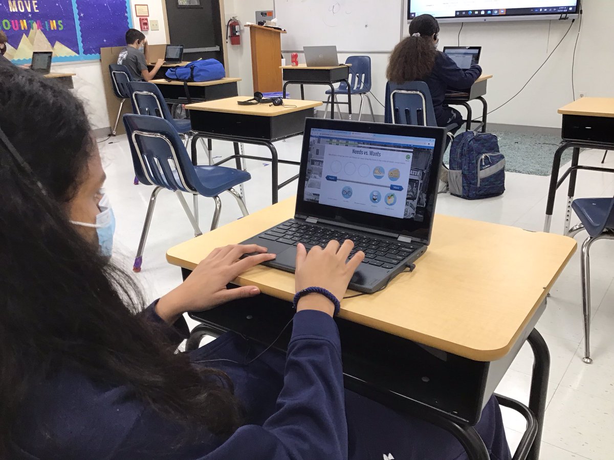 MrTiffeysClass's tweet photo. @StEsRockville Middle School students return to @EVERFIK12 to learn about the importance of entrepreneurial thinking through a series of interactive and personalized simulations.  They are excited to create a small business! #Venture @anna_evich @EVERFI https://t.co/WP50ZGQGwh