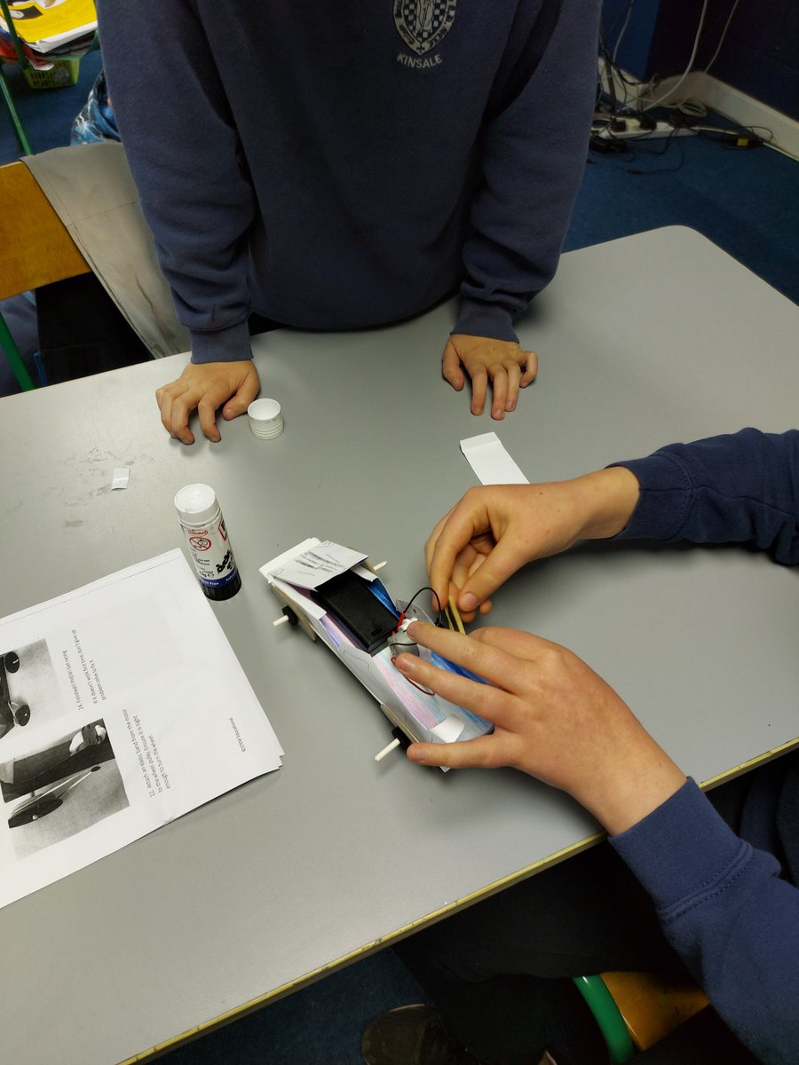 StMultoseNS's tweet photo. #choosingourfuture Electric cars and electricity fun to mark the end of #ScienceWeek2020 @KinsaleNews #stemeducational https://t.co/X8X1FlfHsI