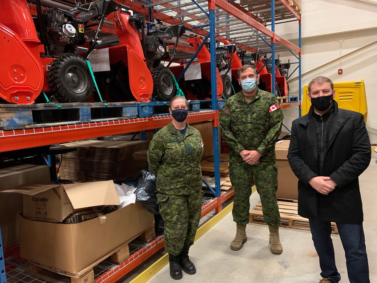 PremierofNL's tweet photo. Today I had the pleasure of meeting Maj. Tony McDonald, CO of Garrison St. John’s and MWO Cory Kavanagh, Garrison Sgt. Maj. Like through Snowmageddon, the regular forces and reserves are here for us in times of need. It was a great reminder of all the humanitarian work they do. https://t.co/mzdcCYiDW3