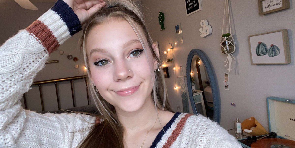 Happy 18th to our senior captain, Kallie!!! Hope you have the most amazing day!!! 😘